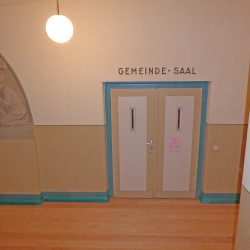 Erneuerter Dielenfußboden im Gemeindehaus der Sophienkirche in Möckern. Foto: Björn Hausmann Architektur